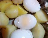 A picture of step 2 of Spicy duck egg masala / hanser dim kosha.