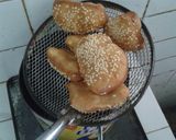Foto langkah ke 6 dari resep Odading a.k.a Kue Bantal.