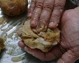 A picture of step 4 of Baisan ki roti.