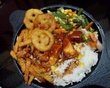 A picture of step 8 of Paneer Aloo Smiley Sizzler.