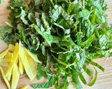 Hình bước làm 2 của món 🌱 Cháo Kinh Giới Gừng Non Giải Cảm