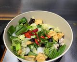 Foto langkah ke 7 dari resep Tumis Tahu Sayuran.