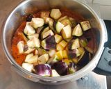 बैंगन आलू सब्जी काठियावाड़ स्टाइल में (Baingan Aloo Sabzi Recipe In Hindi) रेसिपी चरण 6 फोटो