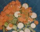 Foto langkah ke 1 dari resep Sop campur oyong #SiapRamadhan.