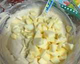 Foto del paso 2 de la receta: Bizcocho de manzana fácil en freidora de Aire