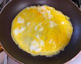 A picture of step 3 of One-Bite Omu Rice.