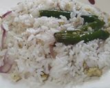 A picture of step 5 of Egg rice.