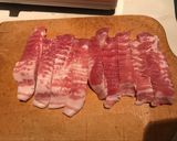Sajtos, tejszínes csirkemell, bacon csíkokkal recept fázis 1 fotója