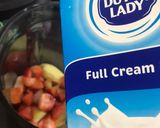 Gambar langkah 2 resipi Strawberry Banana Smoothies (Sihat).