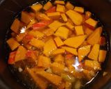 Foto del passaggio 2 della ricetta Vellutata di zucca Hokkaido con funghi misti