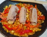 Foto del paso 6 de la receta Rollito de ternera relleno de jamón y queso en salsa de pimentón