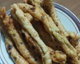 Foto langkah ke 3 dari resep Stik bakso goreng.