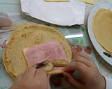 Φωτογραφία βήματος 5 της συνταγής Κρέπες στο φούρνο με ζαμπόν και τυρί Αντώνης