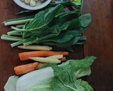 Foto langkah ke 1 dari resep Capcay Kuah Simple Bumbu Instant.