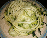 Foto del paso 4 de la receta: Espaguetis de calabacín con langostinos