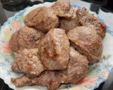 Foto del paso 2 de la receta: Carrilleras de cerdo en salsa de vino y mostaza