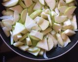 Foto del paso 1 de la receta: Pasta con salsa de calabacín