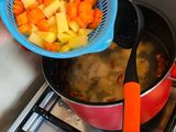 Sop Dada Ayam Sueger Polll