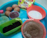 Foto langkah ke 1 dari resep Bolu coklat panggang.