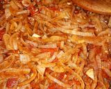 Une image de l'étape 6 de Tourte aux oignons et aux tomates.