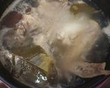 Foto langkah ke 2 dari resep Sop Kembang Kol Ayam.