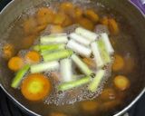 Foto langkah ke 2 dari resep Sayur Bening Tofu.