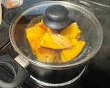 A picture of step 1 of Welcome to the pumpkin hell-pumpkin pie.