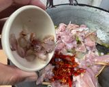 รูปขั้นตอนการทำที่ 6 ของ ไก่รวนปลาร้า (ไก่พันธุ์)