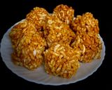 गुड़ मुरमुरे के लड्डू (gur murmure ke ladoo recipe in Hindi) रेसिपी चरण 5 फोटो