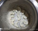 A picture of step 3 of Jowar cake.