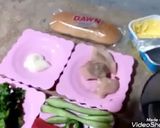 A picture of step 1 of Long bun sandwich.