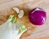 Hình bước làm 1 của món Râu Mực Nấu Nui Lưỡi Chim