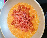 Foto del paso 4 de la receta: Hélices con chorizo y jamón (pasta)