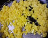 A picture of step 3 of Anday ka halwa.
