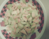 A picture of step 3 of Guava shake.