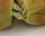 Foto langkah ke 8 dari resep Roti pandan isi kelapa.