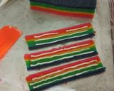 Foto langkah ke 7 dari resep Rainbow roll mini.