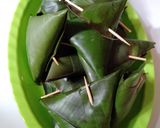 Foto langkah ke 3 dari resep Lupis ketan gula merah anti gagal.