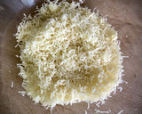 Foto del paso 1 de la receta: Pão de queijo mineiro —Panecillos de queso—