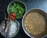 મઠની ઘુઘની (Moth Ghugni Recipe In Gujarati) રેસીપી સ્ટેપ1ફોટો