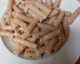 Foto del paso 3 de la receta: Pasta con crema de panitas de ave