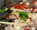 Foto langkah ke 1 dari resep Garang Asem Bumbu Iris.