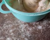 Foto del paso 2 de la receta: Budín de yogurt de frutillas 🍓