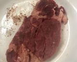 Foto langkah ke 3 dari resep Steak with mushroom sauce.