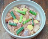 Foto langkah ke 5 dari resep Ayam Kukus Bawang Putih.