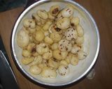 கேரமல் மற்றும் சால்டடு /ஸ்பைஸி தாமரைபூ விதை பாப்கான் (Thamarai poo vithai popcorn recipe in tamil) ரெசிபி ஸ்டேப் 5 புகைப்படம்