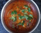 A picture of step 5 of Maldives prawn curry.