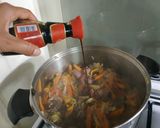 Foto del paso 3 de la receta: Verduras, carne y una riquísima salsa!