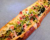Une image de l'étape 3 de Baguette bâteau brocoli, camembert, saucisse.
