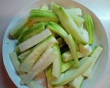 Hình bước làm 2 của món Canh mướp nấu lòng gà